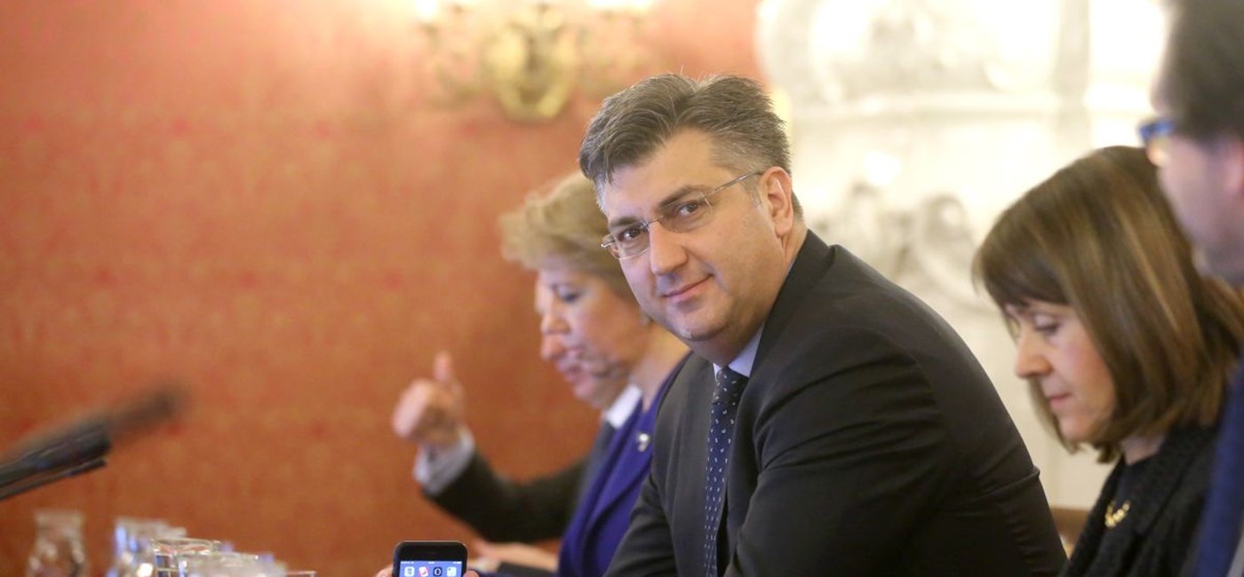 Predsjednik Vlade: Nabavom borbenih aviona Hrvatska snažnije pridonosi sigurnosti u svom širem području